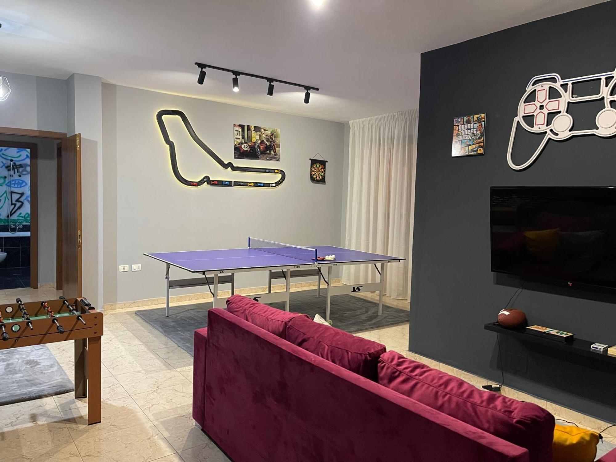 Super House 2 Blloku - 3 Rooms Tirana Buitenkant foto