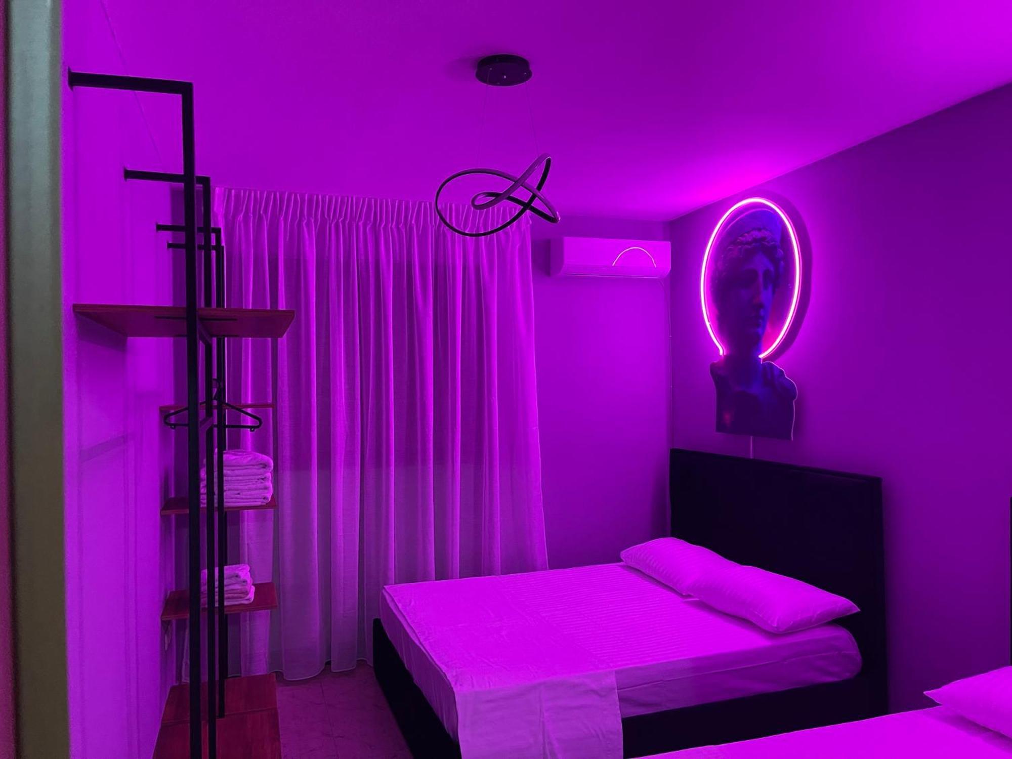 Super House 2 Blloku - 3 Rooms Tirana Buitenkant foto
