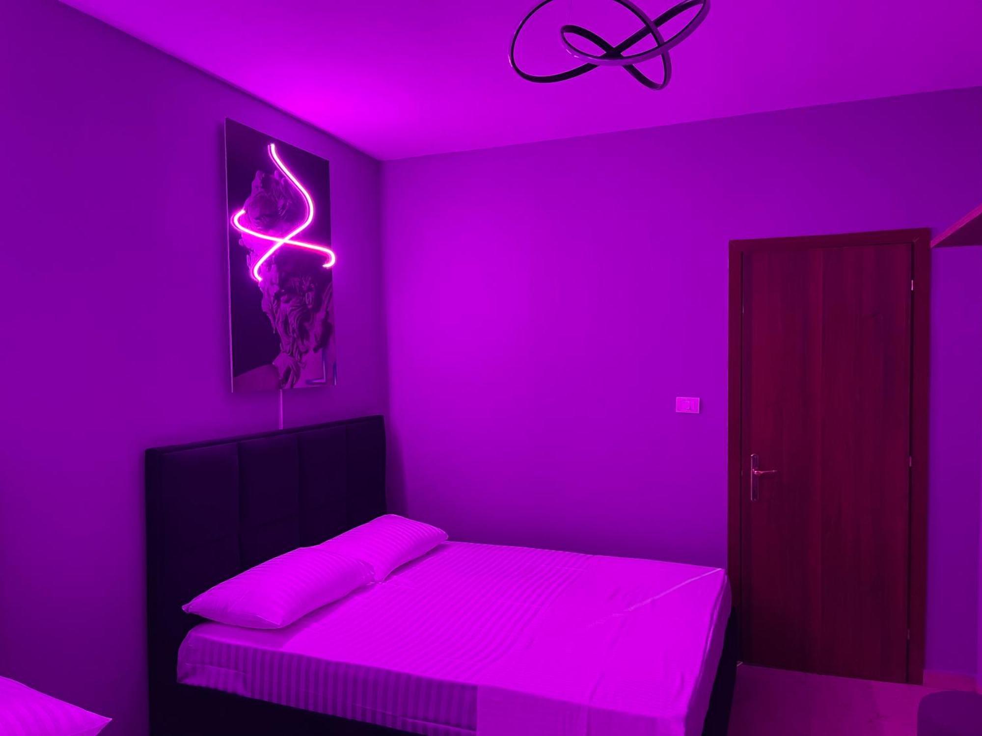 Super House 2 Blloku - 3 Rooms Tirana Buitenkant foto